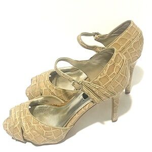 White House Black Market Textured Beige Heels